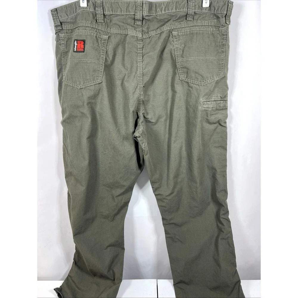Wrangler Riggs Workwear Men's Green Rip Stop Canvas Rugged Size 44 X 32